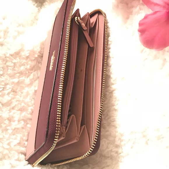 ❌SOLD❌ Kate Spade ♠️ Wallet - Picture 4 of 7